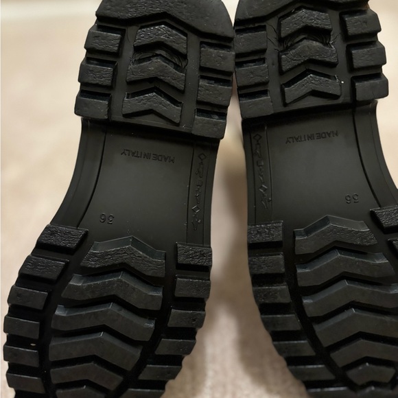 moving sale get it while you can Burberry mid-calf boots.. Worn 1.. PERFECT!! - Picture 4 of 5